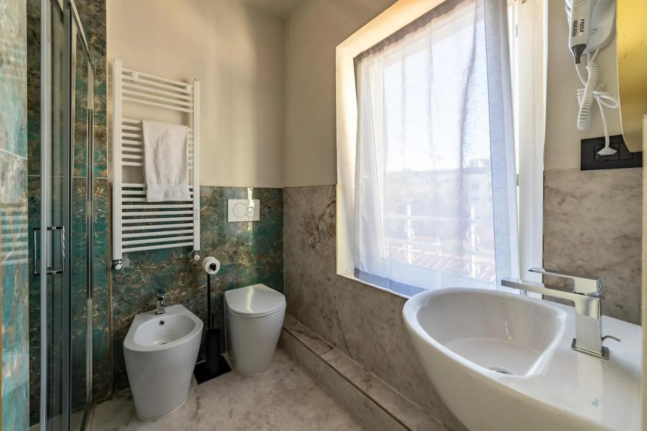 Leovinci Rooms Florence Italy